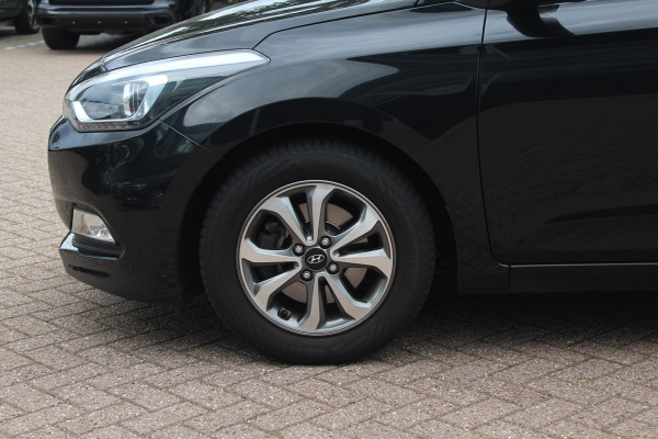 Hyundai i20 1.0 T-GDI Comfort / Trekhaak / Camera / Navigatie / Parkeerhulp achter / Cruise Control / Getint glas