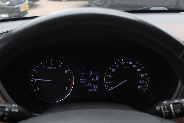 Hyundai i20 1.0 T-GDI Comfort / Trekhaak / Camera / Navigatie / Parkeerhulp achter / Cruise Control / Getint glas