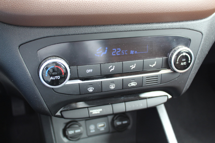 Hyundai i20 1.0 T-GDI Comfort / Trekhaak / Camera / Navigatie / Parkeerhulp achter / Cruise Control / Getint glas
