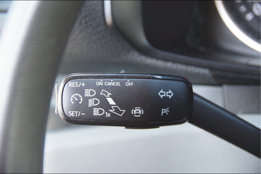 Volkswagen Crafter 50 2.0 TDI L3H2 (L2H1) B-RIJBEWIJS 177PK AUT. 3.5T TREKGEW. DUBBEL LUCHT, CAMERA, NAVI, CRUISE, AIRCO, STOELVERWARMING, DUBBEL L