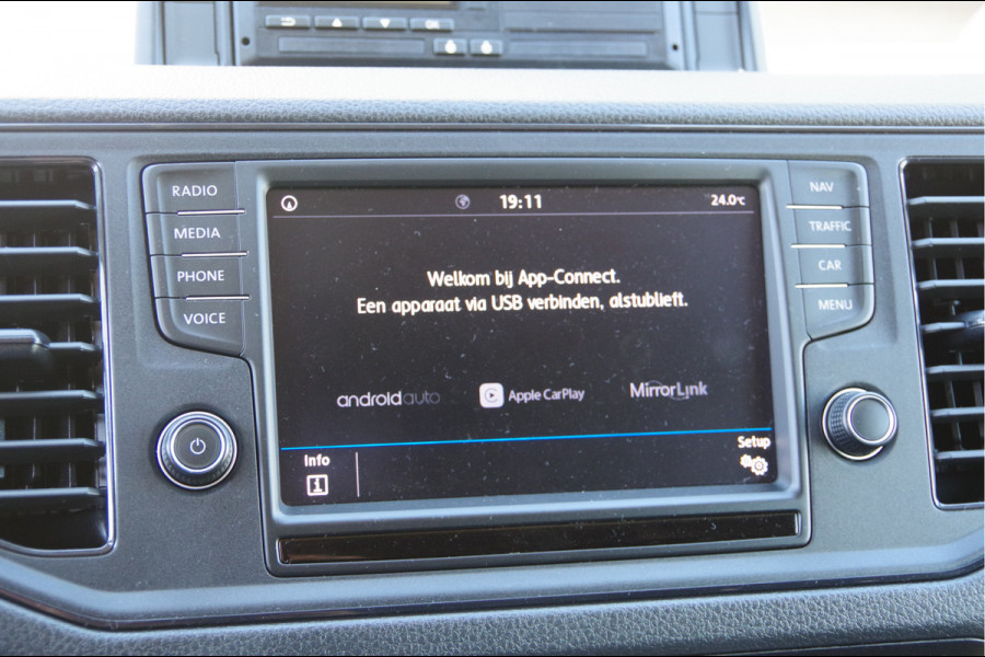 Volkswagen Crafter 50 2.0 TDI L3H2 (L2H1) B-RIJBEWIJS 177PK AUT. 3.5T TREKGEW. DUBBEL LUCHT, CAMERA, NAVI, CRUISE, AIRCO, STOELVERWARMING, DUBBEL L