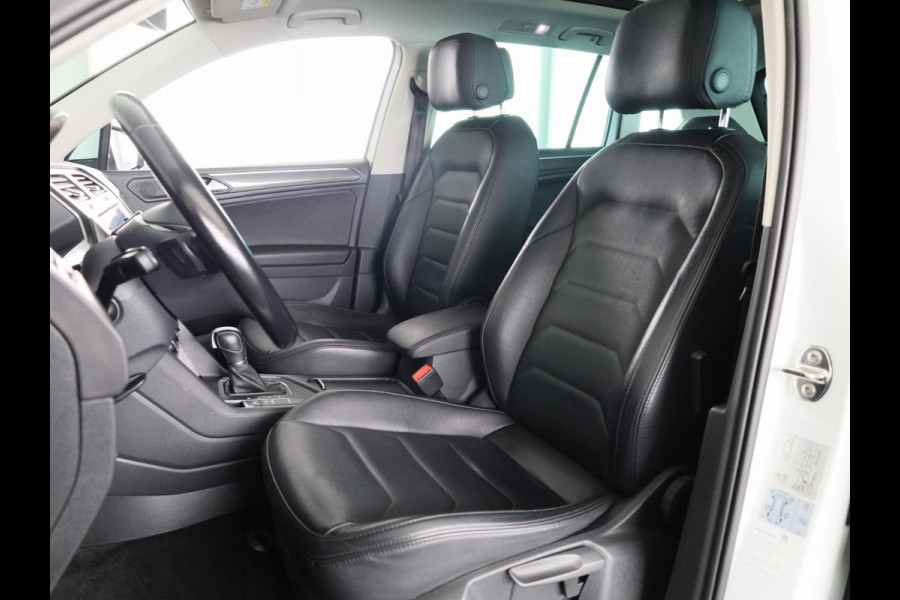 Volkswagen Tiguan 1.5 TSI ACT Highline 150PK | Automaat (DSG) | R-Line | Panoramadak | Leder interieur | Camera | Digitaal dashboard