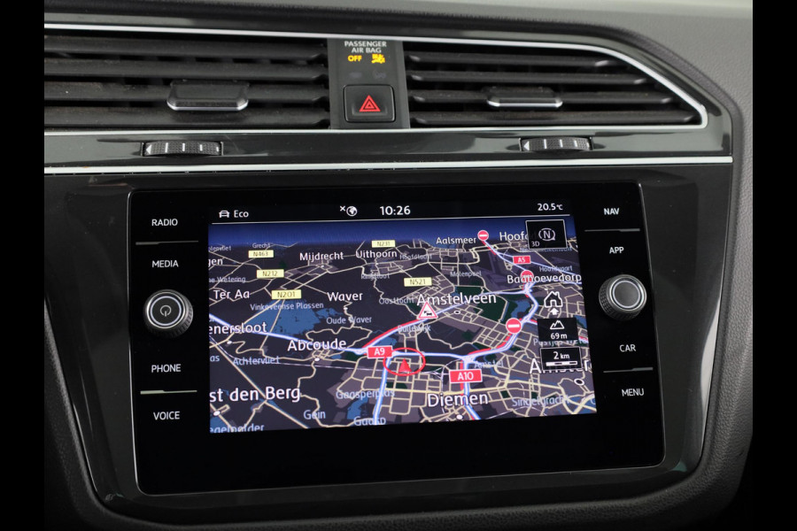 Volkswagen Tiguan 1.5 TSI ACT Highline 150PK | Automaat (DSG) | R-Line | Panoramadak | Leder interieur | Camera | Digitaal dashboard