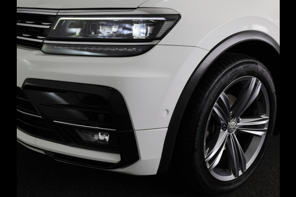Volkswagen Tiguan 1.5 TSI ACT Highline 150PK | Automaat (DSG) | R-Line | Panoramadak | Leder interieur | Camera | Digitaal dashboard