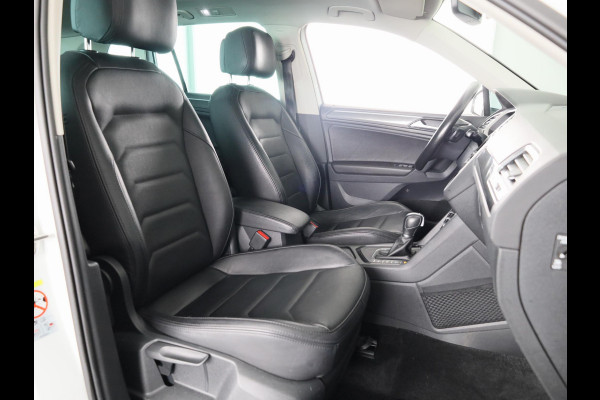 Volkswagen Tiguan 1.5 TSI ACT Highline 150PK | Automaat (DSG) | R-Line | Panoramadak | Leder interieur | Camera | Digitaal dashboard