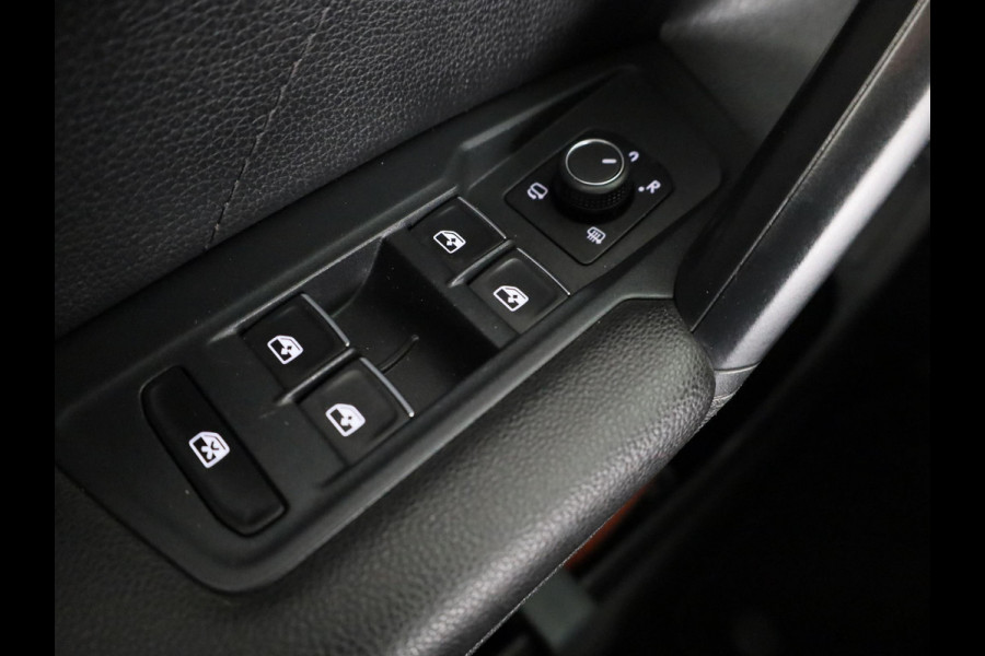 Volkswagen Tiguan 1.5 TSI ACT Highline 150PK | Automaat (DSG) | R-Line | Panoramadak | Leder interieur | Camera | Digitaal dashboard