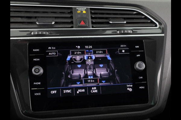 Volkswagen Tiguan 1.5 TSI ACT Highline 150PK | Automaat (DSG) | R-Line | Panoramadak | Leder interieur | Camera | Digitaal dashboard