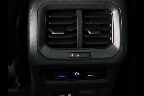Volkswagen Tiguan 1.5 TSI ACT Highline 150PK | Automaat (DSG) | R-Line | Panoramadak | Leder interieur | Camera | Digitaal dashboard