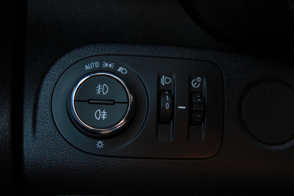 Opel Combo 1.5D L1H1 Edition / Trekhaak / Stoel en stuur verwarming / App connect / Camera