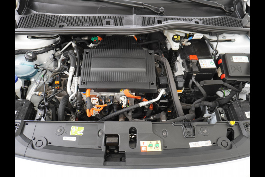 Opel CORSA-E 50kWh Autom. Apple Carplay Android Auto Warmtepomp Navi* Ecc Cruise Control DAB Keyless Edition Rijstrooksensor Isofix Regen-Lichtsensor Bluetooth Verkeersbord detectie Connected services Nieuwprijs €30.797,-