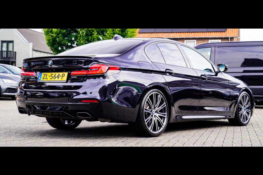 BMW 5 Serie 540i xDrive High Executive | M-pakket | Schuif/kanteldak | Adaptieve Cruise | Nappa | Camera | Stoel + Stuurverwarming
