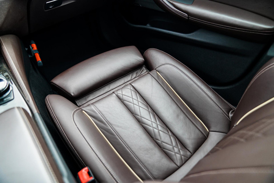 BMW 5 Serie 540i xDrive High Executive | M-pakket | Schuif/kanteldak | Adaptieve Cruise | Nappa | Camera | Stoel + Stuurverwarming