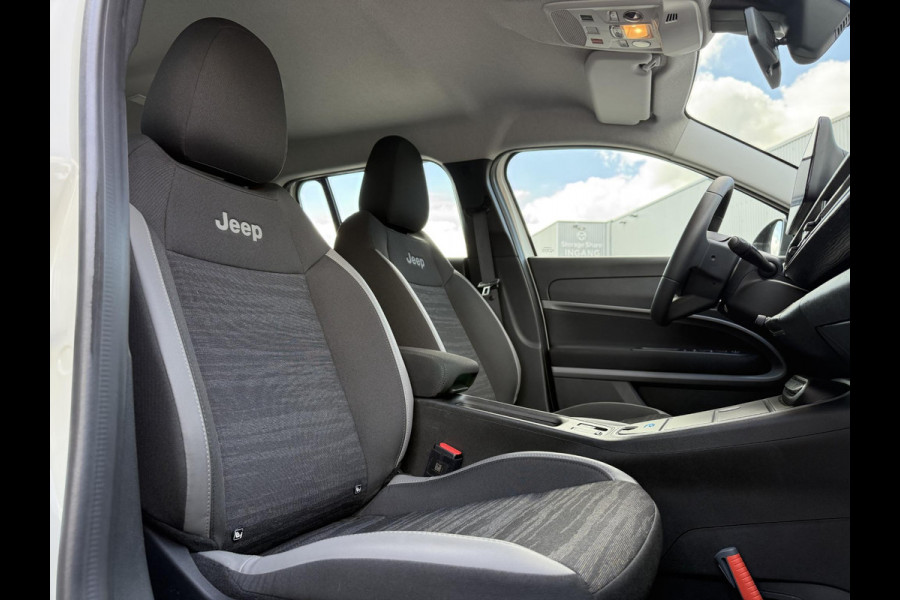 Jeep Avenger Longitude 54 kWh Aut. | Navi | Carplay | Stoelverwarming |