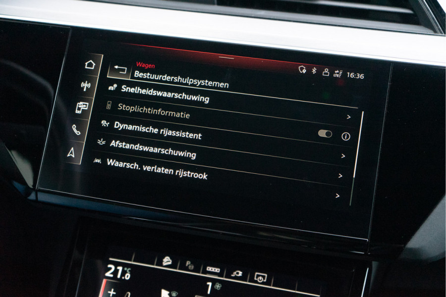 Audi e-tron Sportback 50 Quattro / 2x S-line/ Luchtvering/ Adaptive Cruise Control/ Panoramadak/ 230kW (313PK)