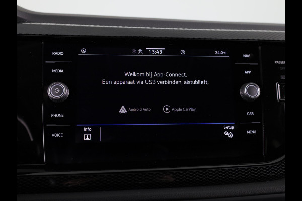 Volkswagen Polo 1.0 TSI Life 95 pk Automaat (DSG) | Verlengde garantie | Navigatie | Parkeersensoren | Achteruitrijcamera | Stoelverwarming | LED koplampen |