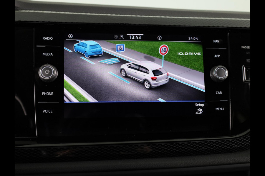Volkswagen Polo 1.0 TSI Life 95 pk Automaat (DSG) | Verlengde garantie | Navigatie | Parkeersensoren | Achteruitrijcamera | Stoelverwarming | LED koplampen |