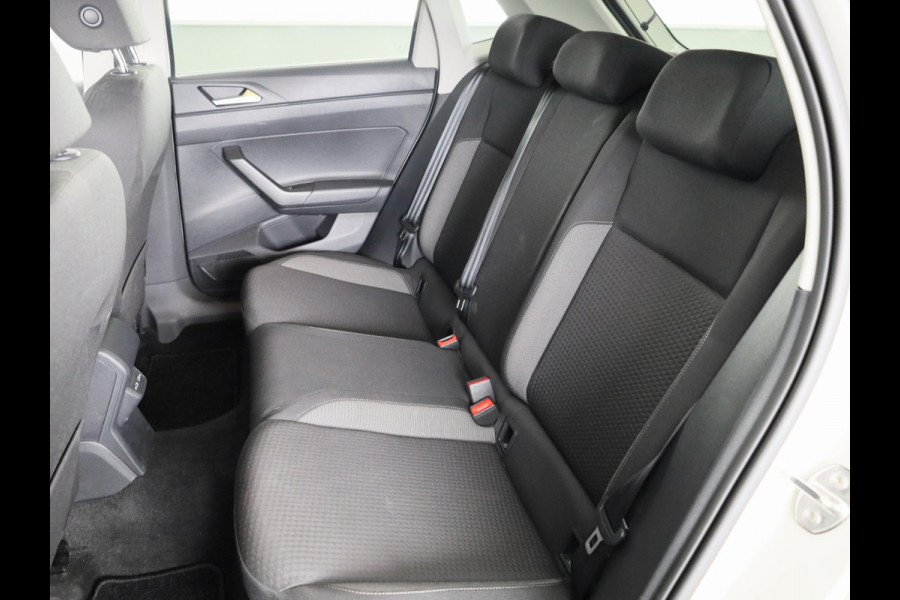 Volkswagen Polo 1.0 TSI Life 95 pk Automaat (DSG) | Verlengde garantie | Navigatie | Parkeersensoren | Achteruitrijcamera | Stoelverwarming | LED koplampen |