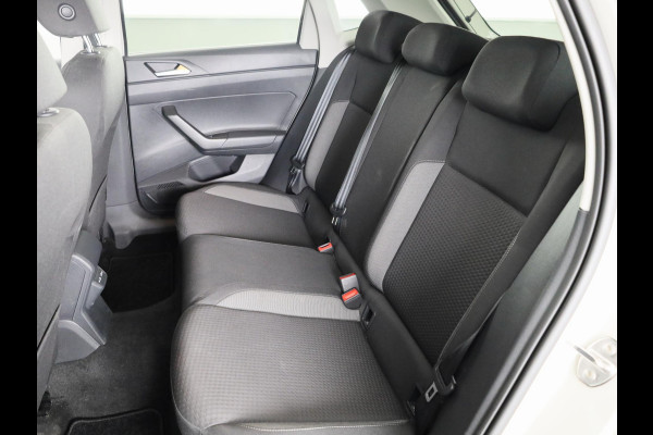 Volkswagen Polo 1.0 TSI Life 95 pk Automaat (DSG) | Verlengde garantie | Navigatie | Parkeersensoren | Achteruitrijcamera | Stoelverwarming | LED koplampen |