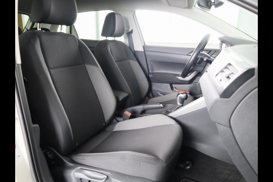 Volkswagen Polo 1.0 TSI Life 95 pk Automaat (DSG) | Verlengde garantie | Navigatie | Parkeersensoren | Achteruitrijcamera | Stoelverwarming | LED koplampen |