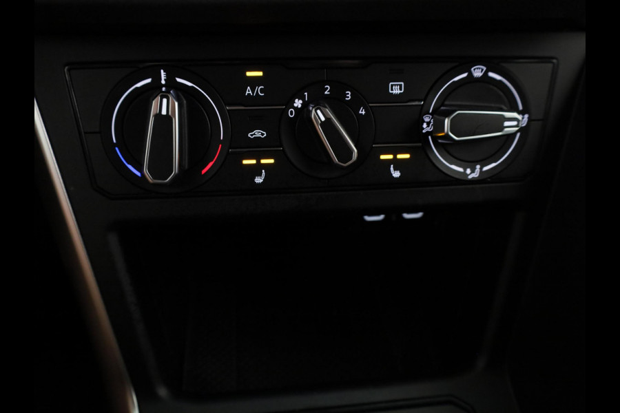 Volkswagen Polo 1.0 TSI Life 95 pk Automaat (DSG) | Verlengde garantie | Navigatie | Parkeersensoren | Achteruitrijcamera | Stoelverwarming | LED koplampen |