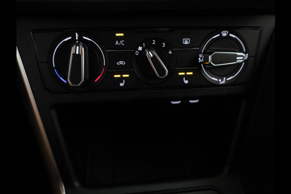Volkswagen Polo 1.0 TSI Life 95 pk Automaat (DSG) | Verlengde garantie | Navigatie | Parkeersensoren | Achteruitrijcamera | Stoelverwarming | LED koplampen |