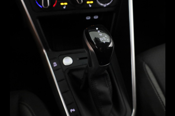 Volkswagen Polo 1.0 TSI Life 95 pk Automaat (DSG) | Verlengde garantie | Navigatie | Parkeersensoren | Achteruitrijcamera | Stoelverwarming | LED koplampen |