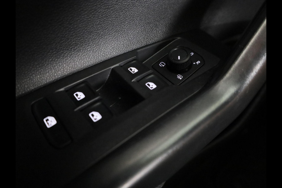 Volkswagen Polo 1.0 TSI Life 95 pk Automaat (DSG) | Verlengde garantie | Navigatie | Parkeersensoren | Achteruitrijcamera | Stoelverwarming | LED koplampen |
