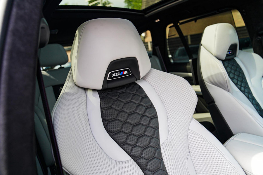 BMW X5 M Competition | Carbon | Bowers&Wilkins | Panorama Skylounge | Massage | Stoelventilatie | Alcantara Hemel | HuD | M-Driver