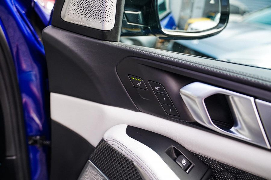BMW X5 M Competition | Carbon | Bowers&Wilkins | Panorama Skylounge | Massage | Stoelventilatie | Alcantara Hemel | HuD | M-Driver