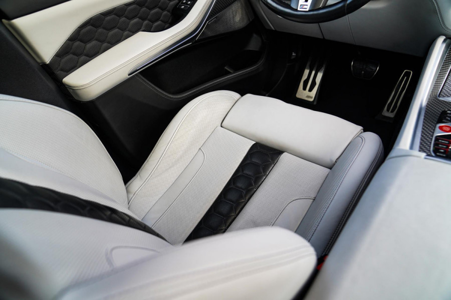 BMW X5 M Competition | Carbon | Bowers&Wilkins | Panorama Skylounge | Massage | Stoelventilatie | Alcantara Hemel | HuD | M-Driver