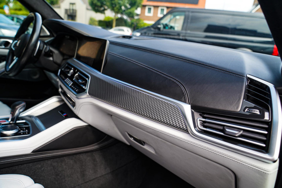 BMW X5 M Competition | Carbon | Bowers&Wilkins | Panorama Skylounge | Massage | Stoelventilatie | Alcantara Hemel | HuD | M-Driver