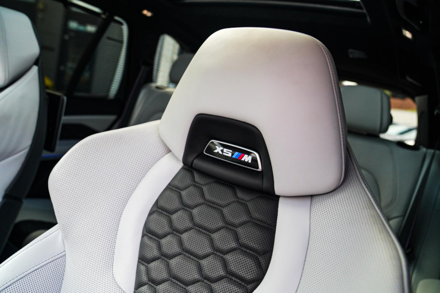 BMW X5 M Competition | Carbon | Bowers&Wilkins | Panorama Skylounge | Massage | Stoelventilatie | Alcantara Hemel | HuD | M-Driver