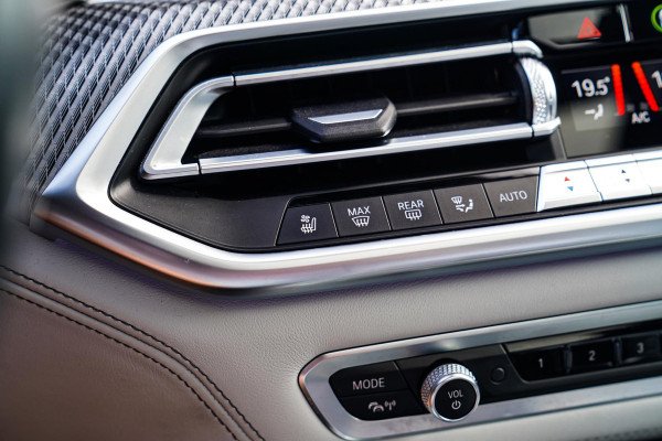 BMW X5 M Competition | Carbon | Bowers&Wilkins | Panorama Skylounge | Massage | Stoelventilatie | Alcantara Hemel | HuD | M-Driver