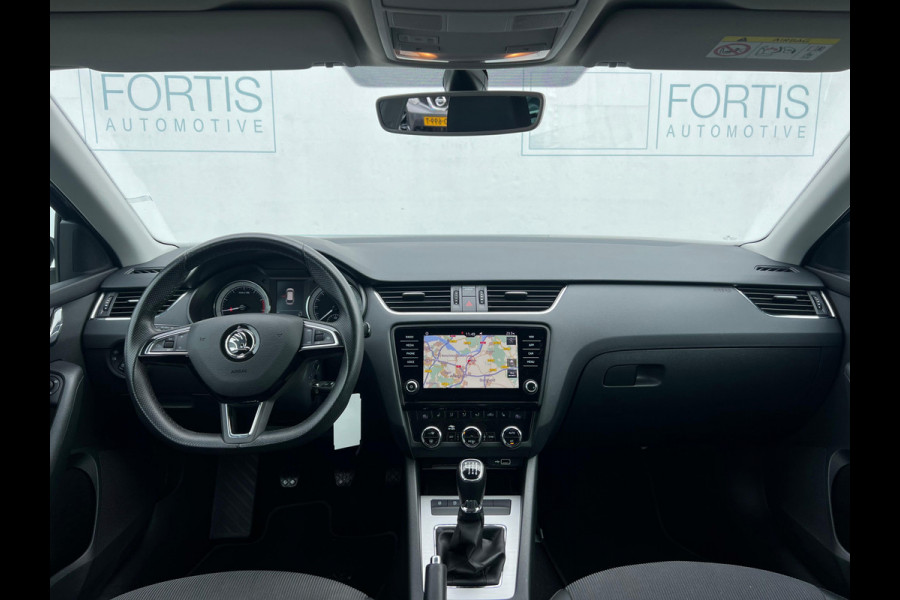 Škoda Octavia Combi 1.0 TSI Greentech Business Edition TREKHAAK | STOELVERWARMING | NAVI