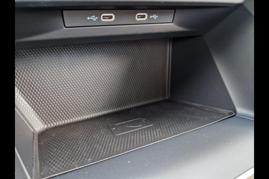 Volkswagen GOLF Variant 1.5 eTSI Life Business | Camera | Stoelverwarming | ACC | LED | PDC | DAB | 18 inch