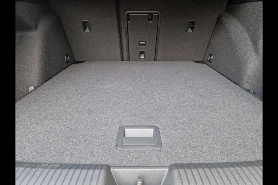 Volkswagen GOLF Variant 1.5 eTSI Life Business | Camera | Stoelverwarming | ACC | LED | PDC | DAB | 18 inch