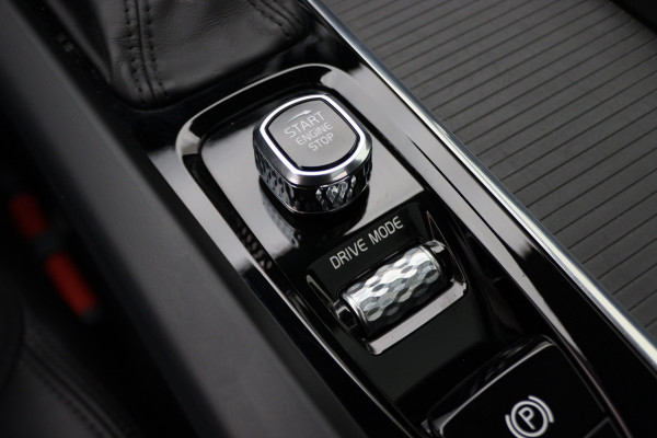 Volvo V60 2.0 T4 Momentum Pro Polestar Engineered Panoramadak, Head-Up, LED, Apple CarPlay, Lane Assist, Camera