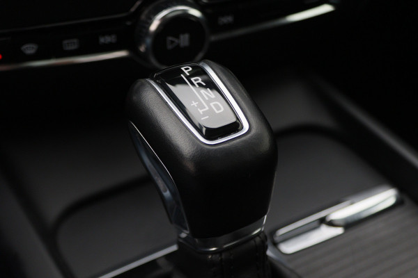 Volvo V60 2.0 T4 Momentum Pro Polestar Engineered Panoramadak, Head-Up, LED, Apple CarPlay, Lane Assist, Camera