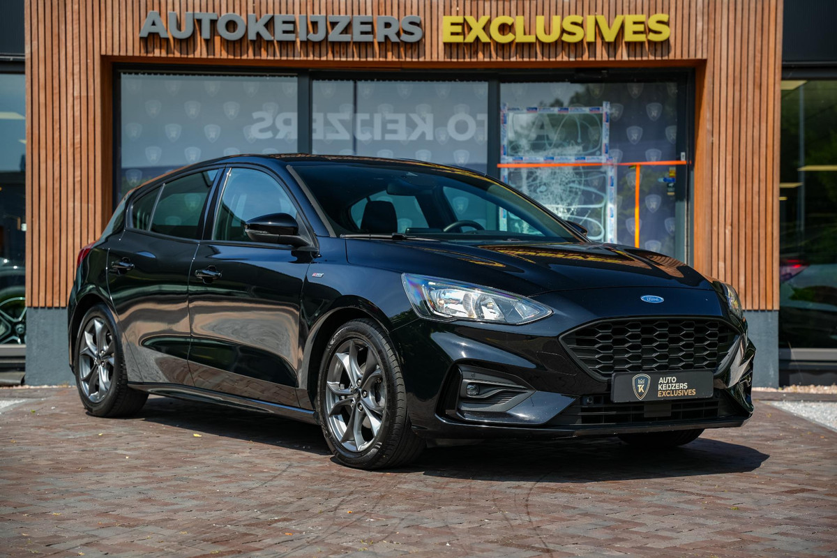 Ford Focus 1.0 EcoBoost ST-Line Automaat Apple CarPlay Navi Ford Focus 1.0 EcoBoost ST-Line Automaat Apple CarPlay Navi