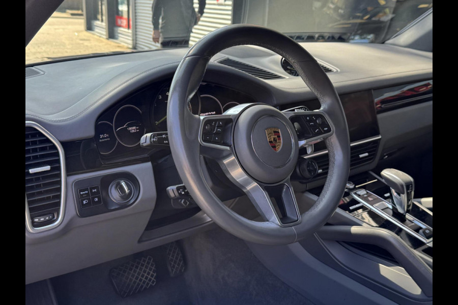Porsche Cayenne 3.0 E-Hybrid SPORT - Panorama dak I Sport pakket I Leer I Airco I 21"Sport velgen I Black Trim I Nacht camera