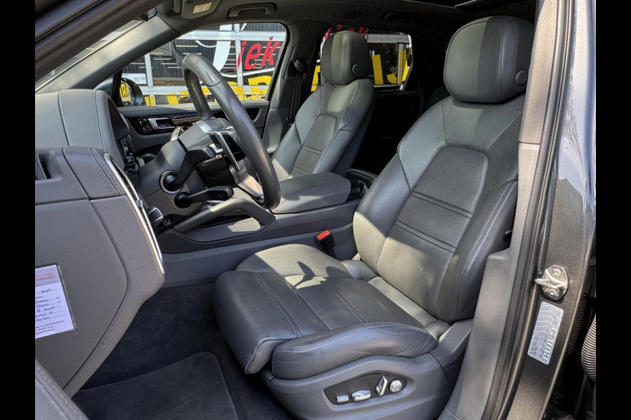 Porsche Cayenne 3.0 E-Hybrid SPORT - Panorama dak I Sport pakket I Leer I Airco I 21"Sport velgen I Black Trim I Nacht camera