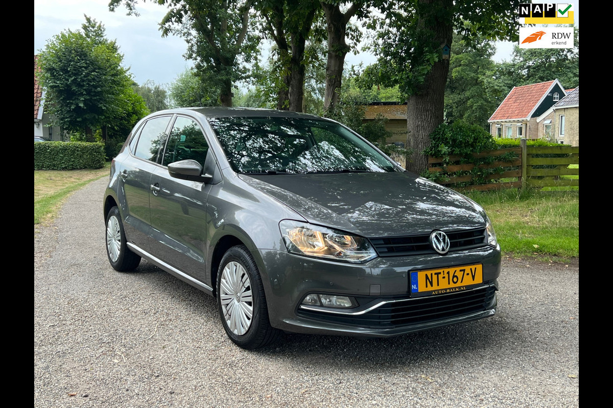 Volkswagen Polo 1.4 TDI Comfortline| Cruise + Clima + Navi Volkswagen Polo 1.4 TDI Comfortline| Cruise + Clima + Navi