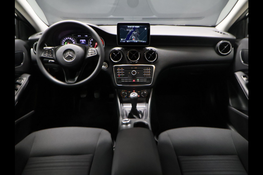 Mercedes-Benz A-Klasse 160 My First Star [CAMERA, BLUETOOTH, CRUISE CONTROL, NAVIGATIE, AIRCO, NIEUWSTAAT]