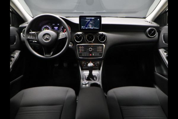 Mercedes-Benz A-Klasse 160 My First Star [CAMERA, BLUETOOTH, CRUISE CONTROL, NAVIGATIE, AIRCO, NIEUWSTAAT]