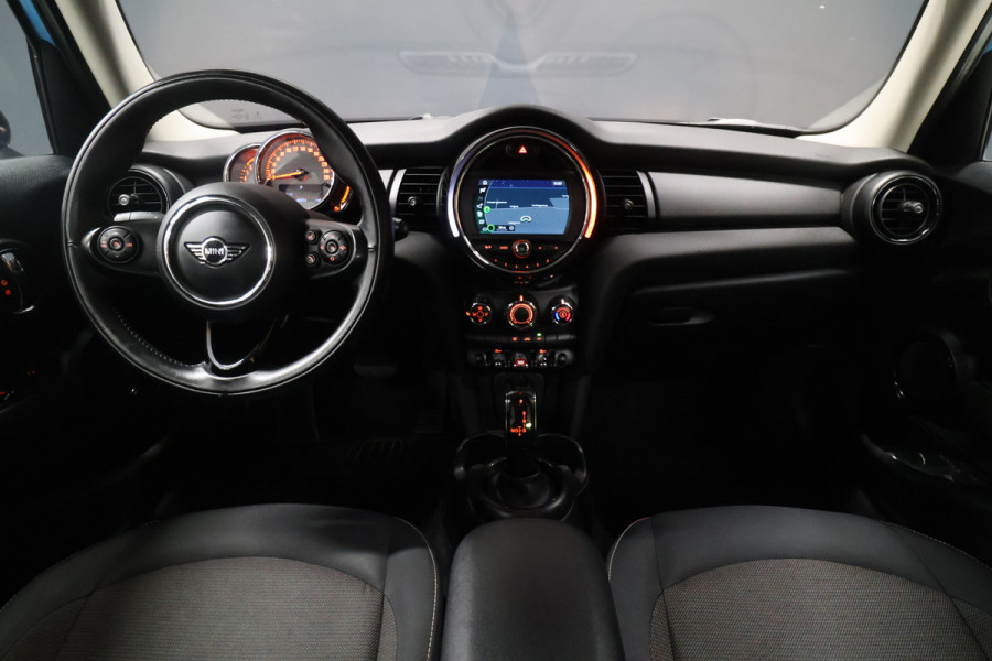 MINI Mini 1.5 One [APPLE CARPLAY, CRUISECONTROL, LEDEREN INTERIEURDELEN, AIRCONDITIONING, NAVIGATIE, NIEUWSTAAT]