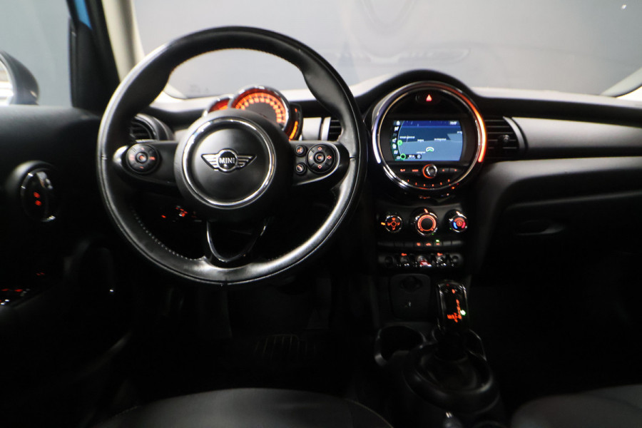 MINI Mini 1.5 One [APPLE CARPLAY, CRUISECONTROL, LEDEREN INTERIEURDELEN, AIRCONDITIONING, NAVIGATIE, NIEUWSTAAT]