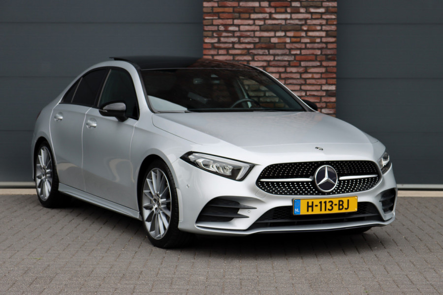 Mercedes-Benz A-Klasse 180 Business Solution AMG Line Aut7 | Panoramadak | Nightpakket | Zitcomfortpakket | Stoelverwarming | Camera | Apple Carplay/Android Auto |