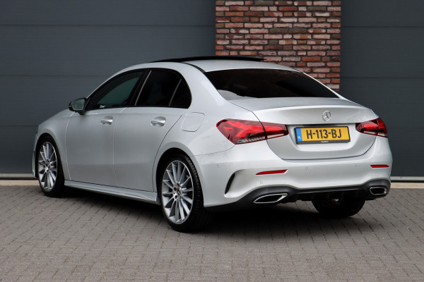 Mercedes-Benz A-Klasse 180 Business Solution AMG Line Aut7 | Panoramadak | Nightpakket | Zitcomfortpakket | Stoelverwarming | Camera | Apple Carplay/Android Auto |