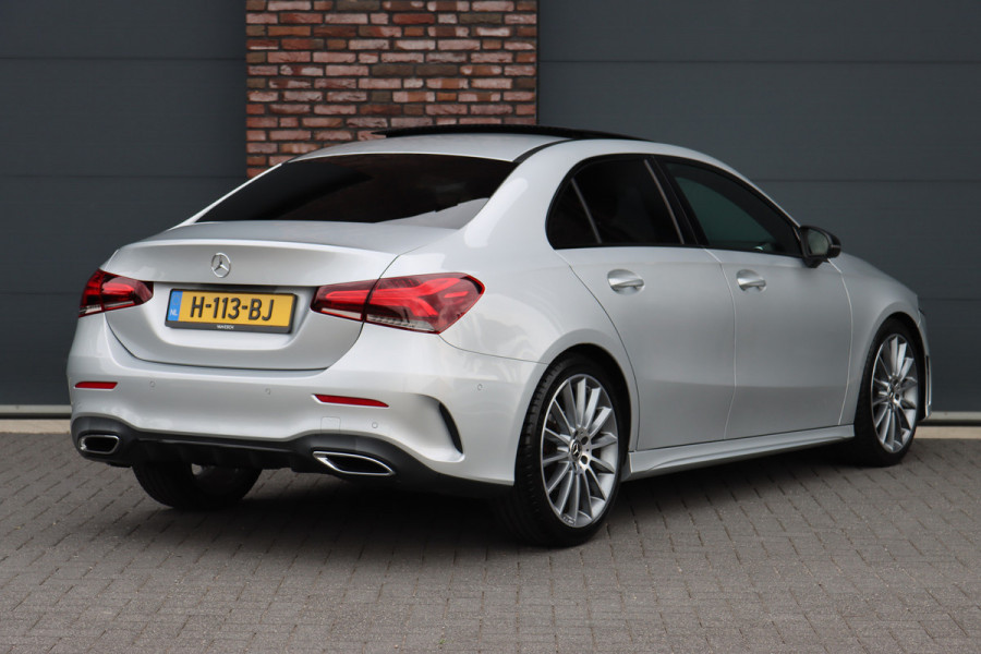 Mercedes-Benz A-Klasse 180 Business Solution AMG Line Aut7 | Panoramadak | Nightpakket | Zitcomfortpakket | Stoelverwarming | Camera | Apple Carplay/Android Auto |