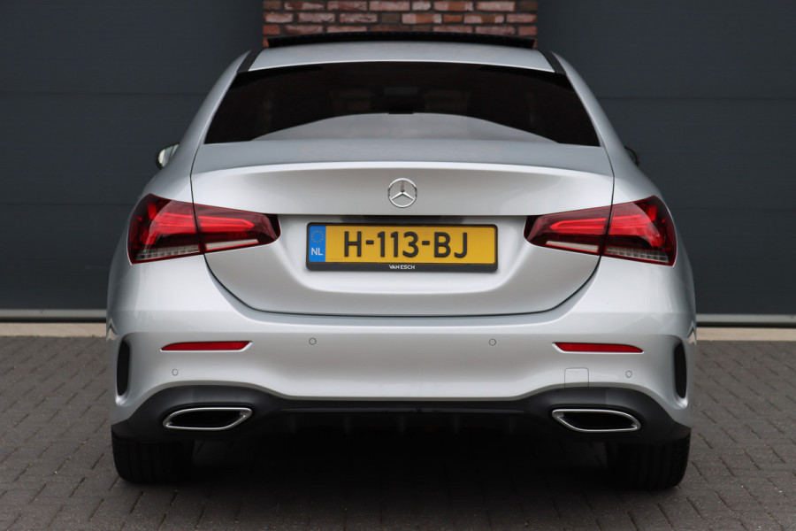 Mercedes-Benz A-Klasse 180 Business Solution AMG Line Aut7 | Panoramadak | Nightpakket | Zitcomfortpakket | Stoelverwarming | Camera | Apple Carplay/Android Auto |